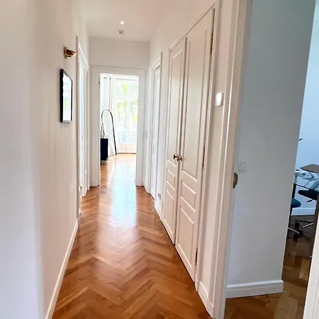 Tassigny Stylish - 2 Bedroom Sleeps 4 Free Parking *